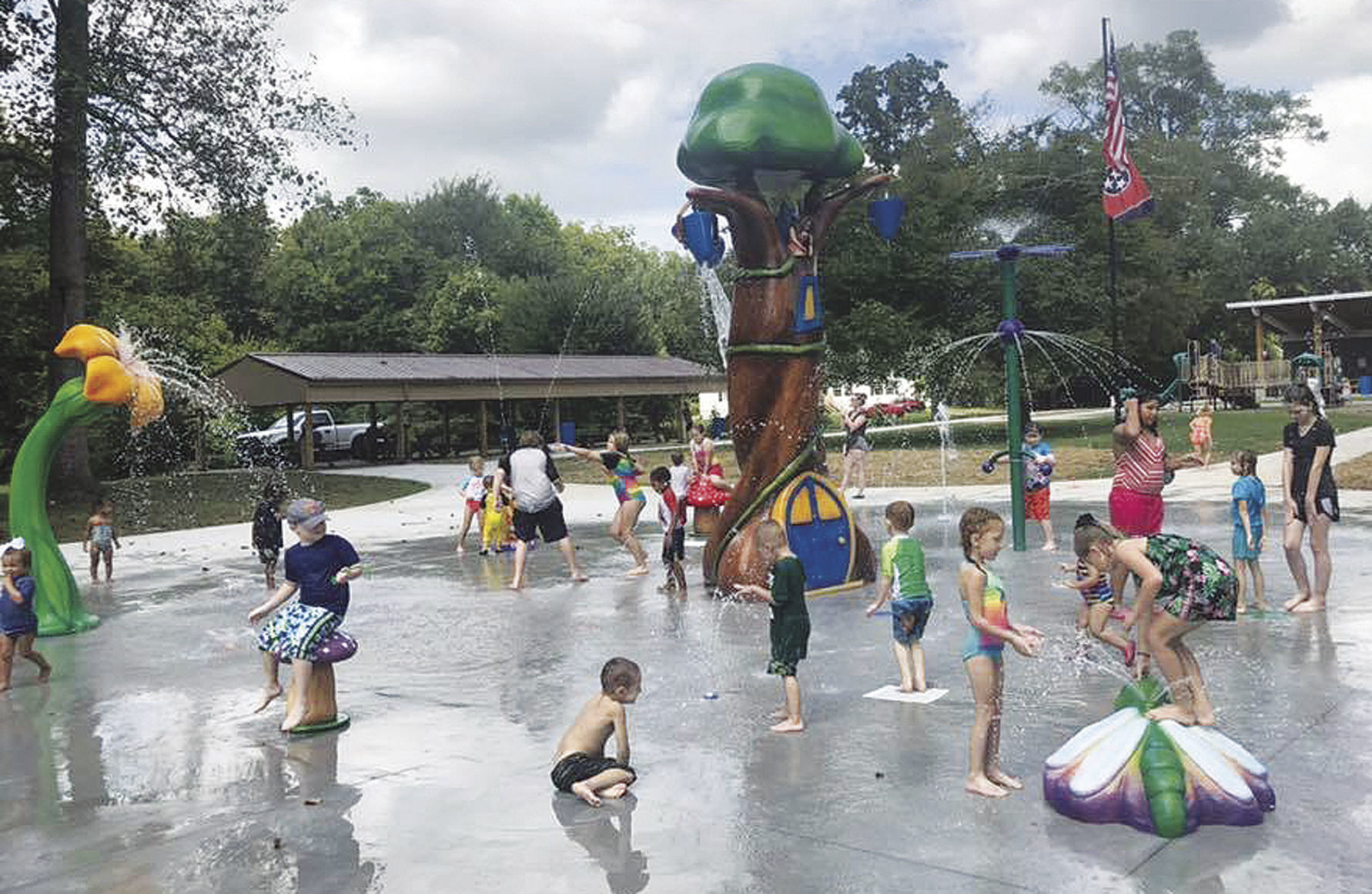 Sweetwater opens its splash pad in Engleman Park